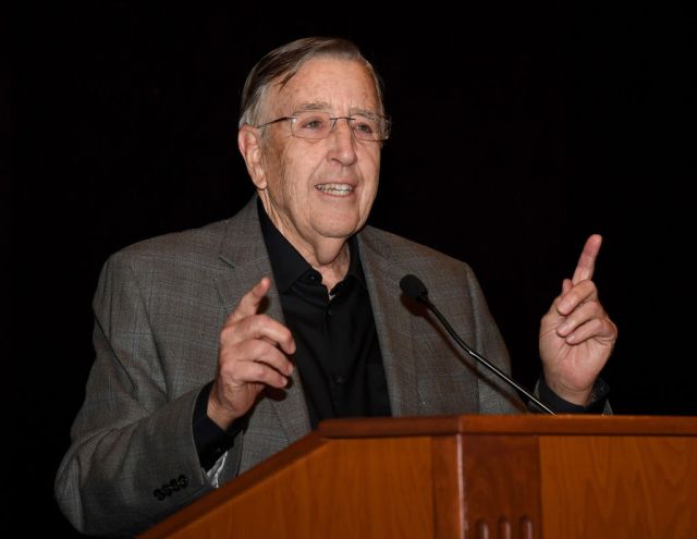 Brent Musburger rips Tony Romo’s broadcasting style